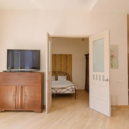 Romantic With A Balcony By Urban Rent Apartment