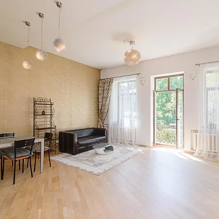 Romantic With A Balcony By Urban Rent Vilnius